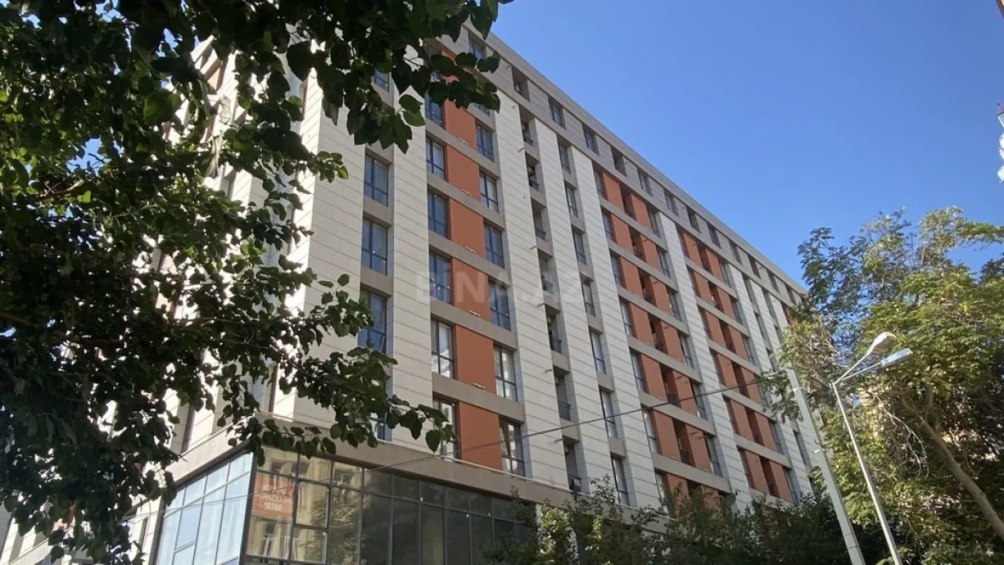 Satılır 3 otaqlı mənzil 111 m²