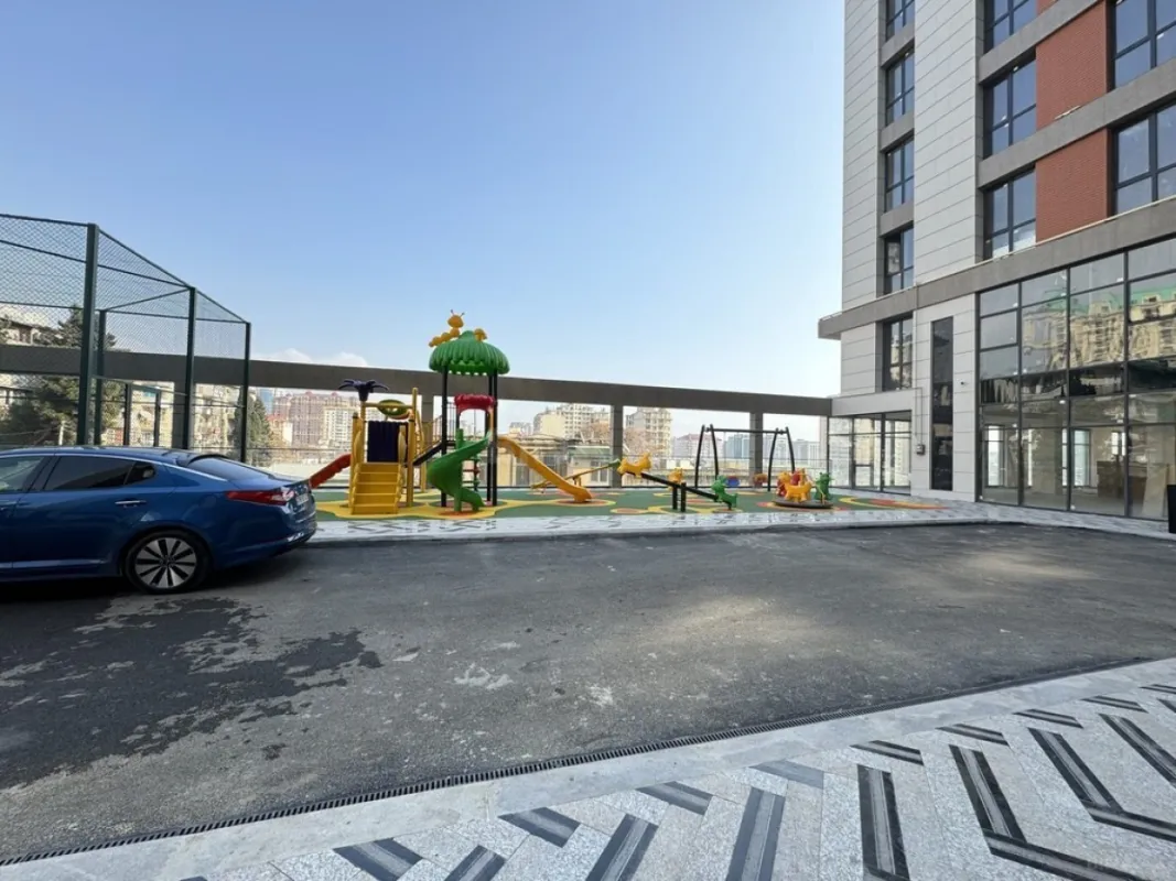 Satılır 3 otaqlı mənzil 111 m²