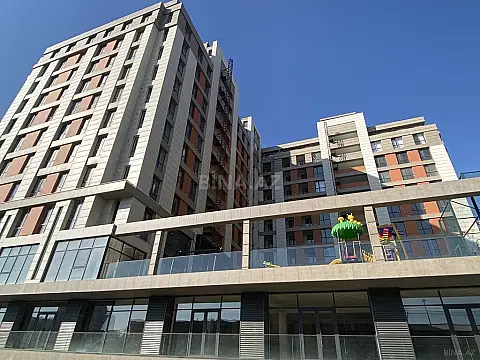 Satılır 3 otaqlı mənzil 111 m²