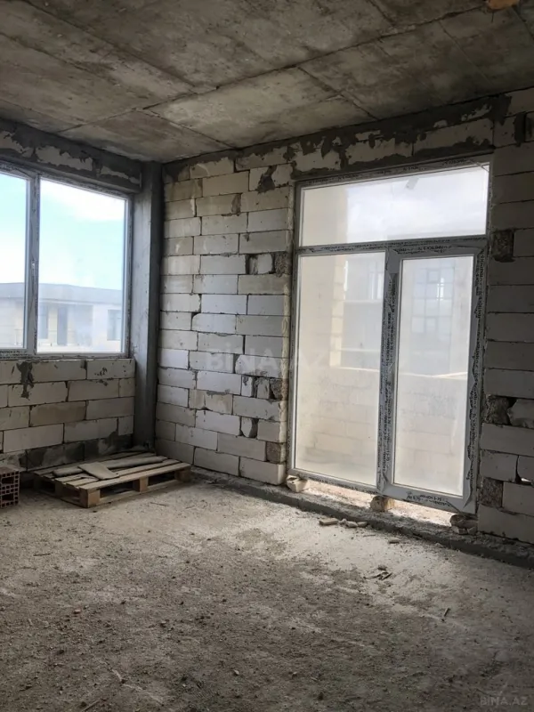 Satılır 8 otaqlı həyət evi 450 m²