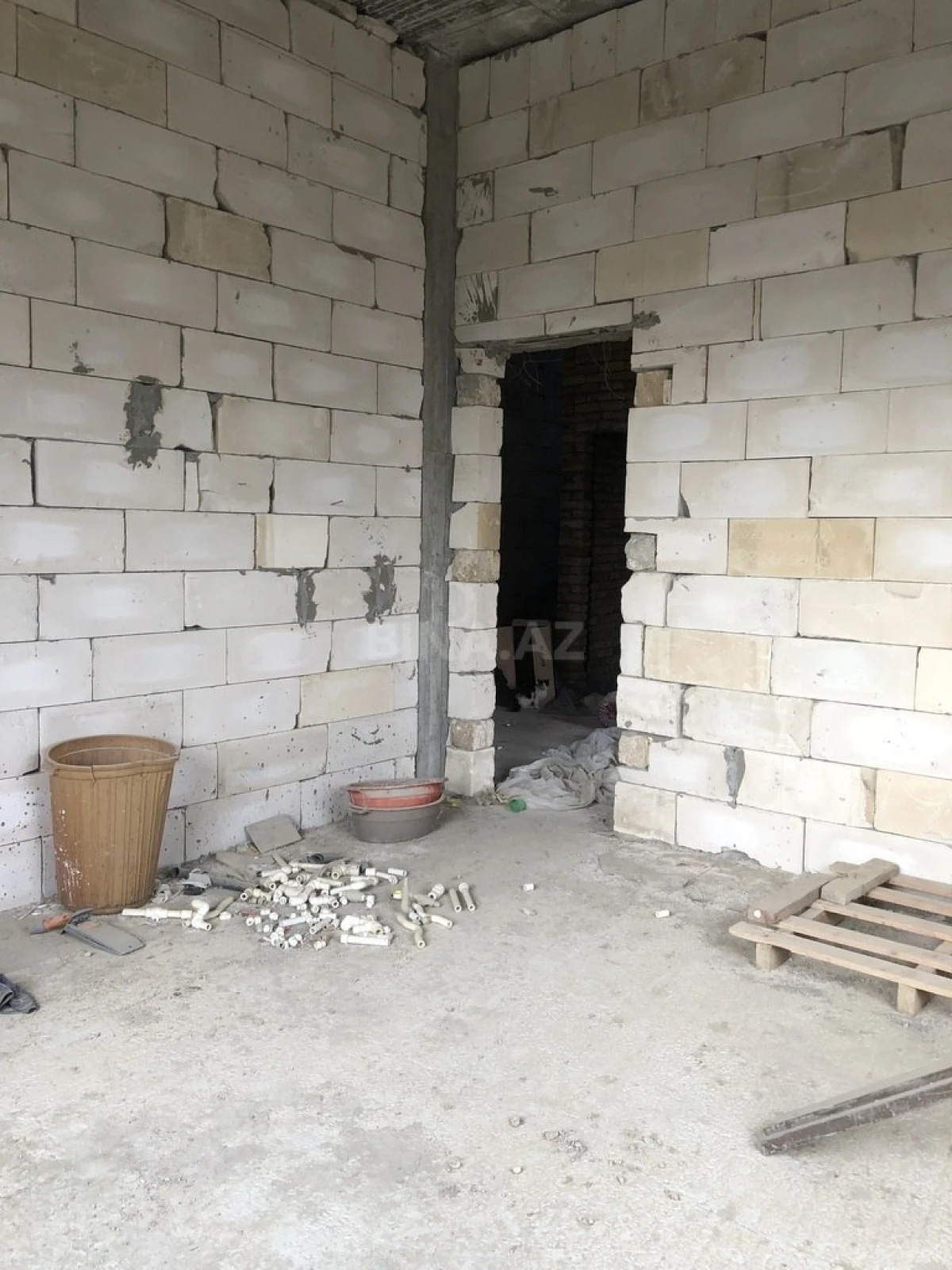 Satılır 8 otaqlı həyət evi 450 m²