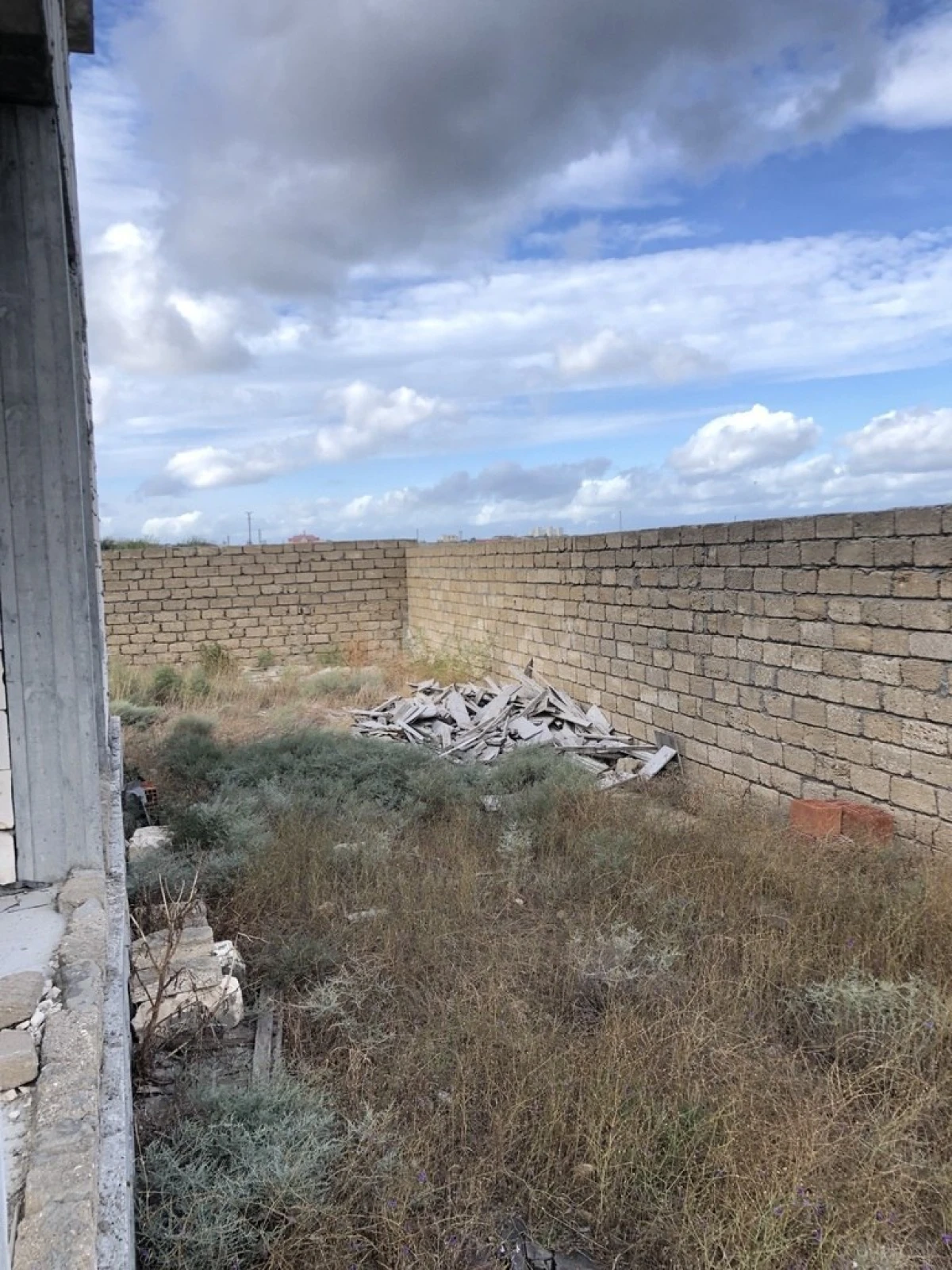 Satılır 8 otaqlı həyət evi 450 m²