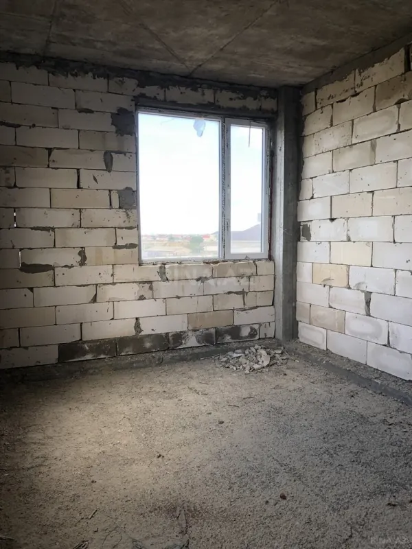 Satılır 8 otaqlı həyət evi 450 m²