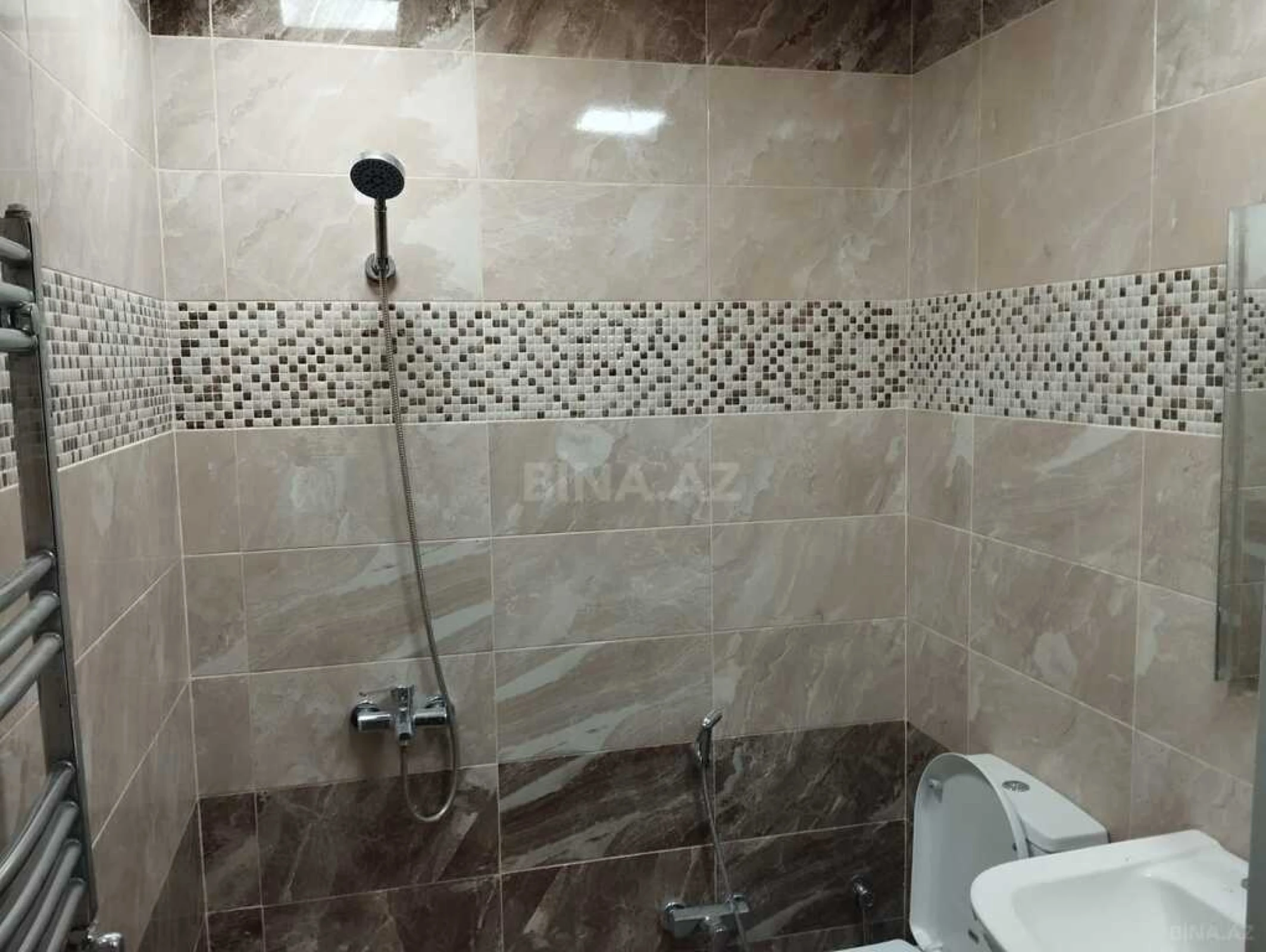 Satılır 3 otaqlı mənzil 117 m²
