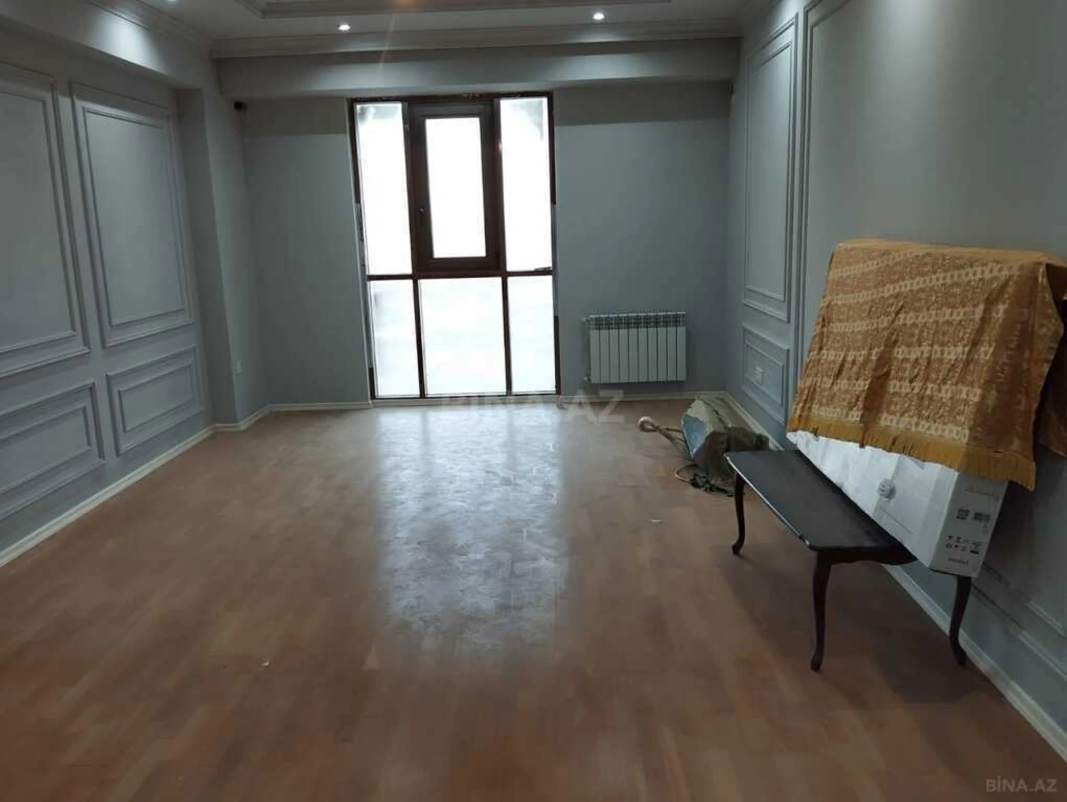 Satılır 3 otaqlı mənzil 117 m²