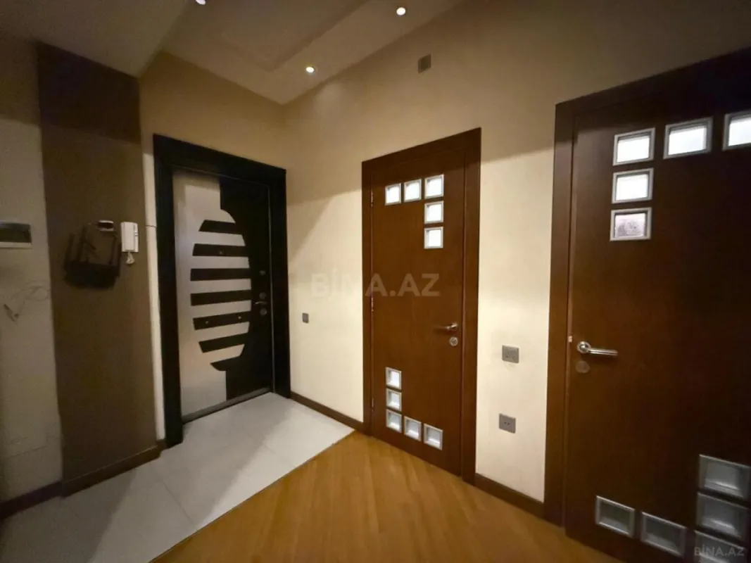 Satılır 3 otaqlı mənzil 103 m²