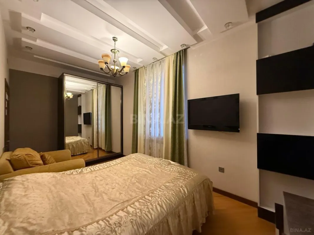 Satılır 3 otaqlı mənzil 103 m²