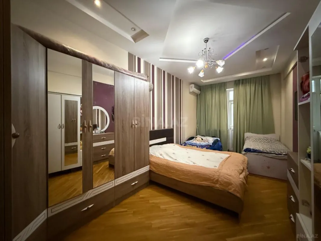 Satılır 3 otaqlı mənzil 103 m²