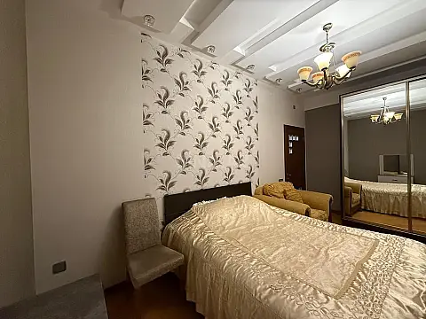 Satılır 3 otaqlı mənzil 103 m²