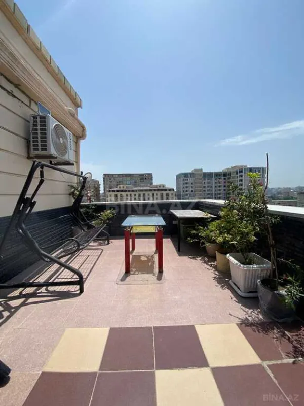 Satılır 3 otaqlı mənzil 140 m²