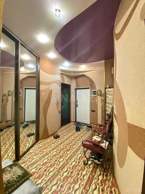 Satılır 3 otaqlı mənzil 140 m²