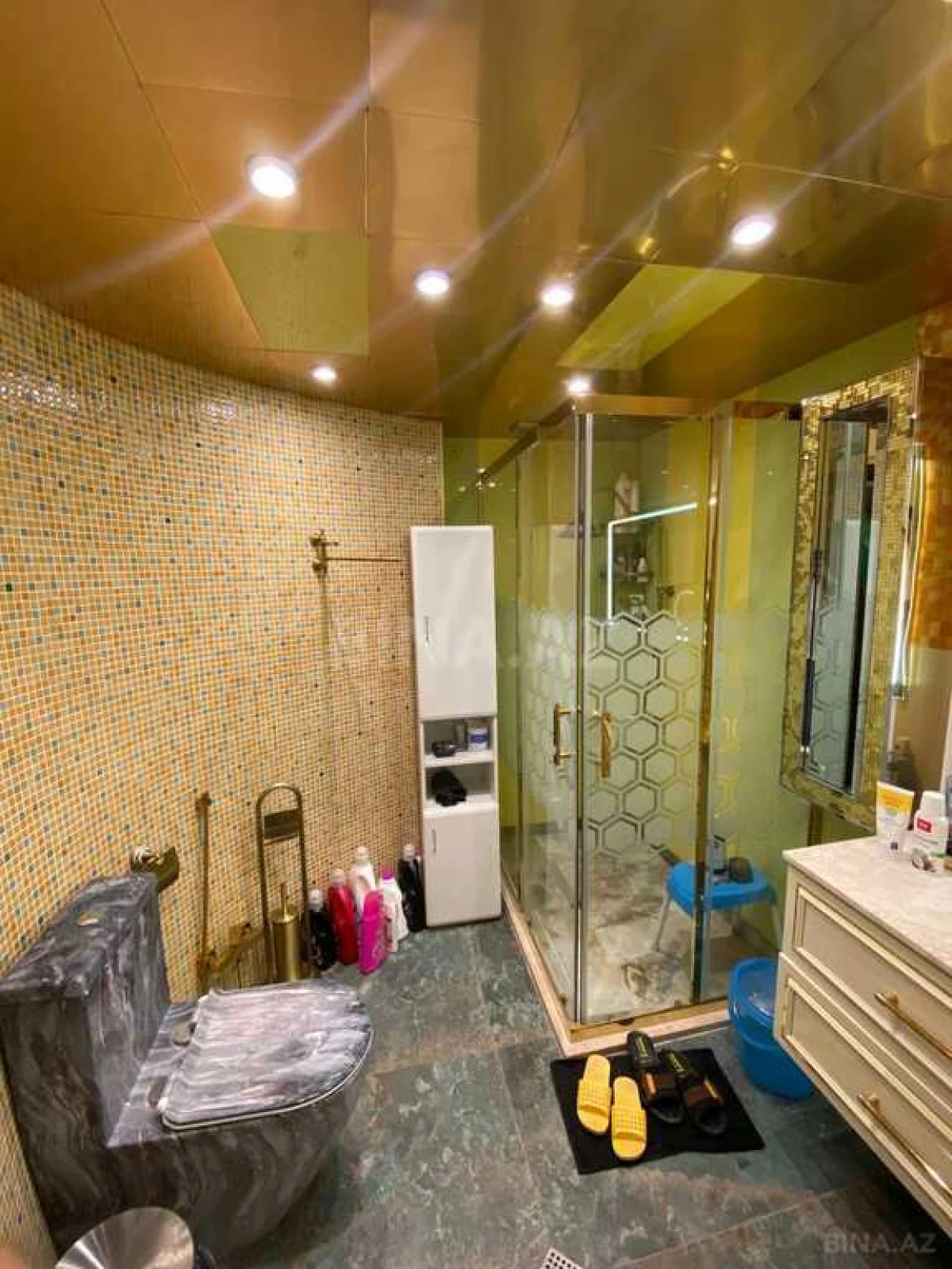 Satılır 3 otaqlı mənzil 140 m²