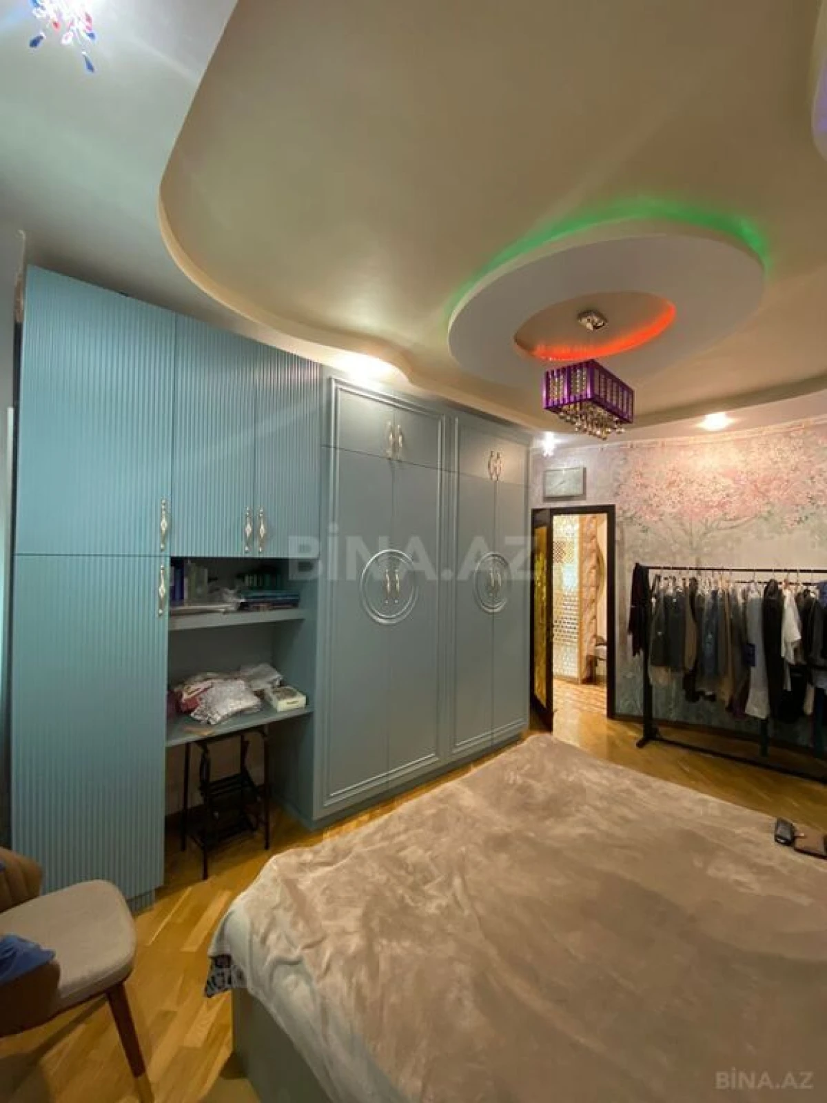 Satılır 3 otaqlı mənzil 140 m²