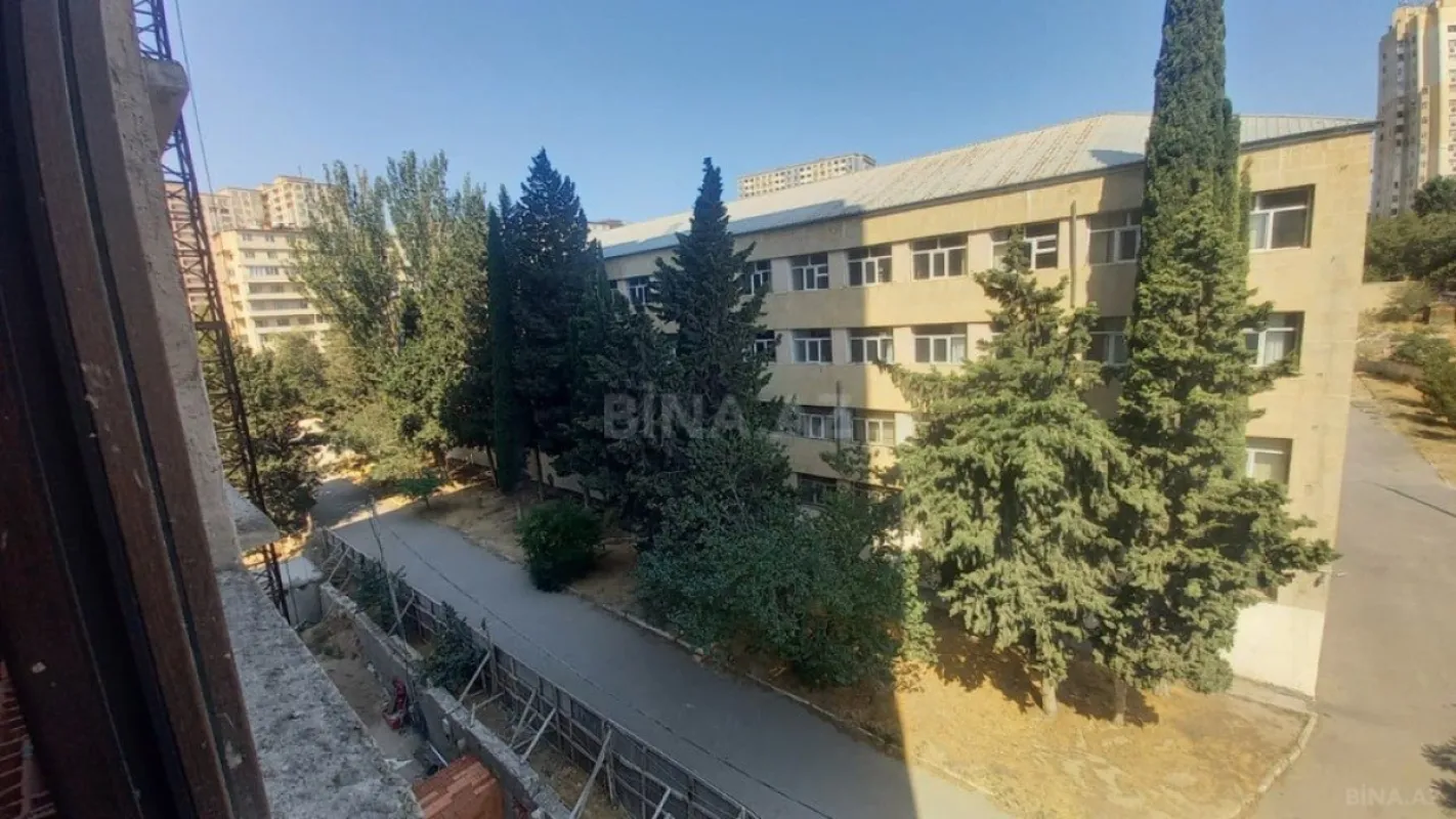 Satılır 3 otaqlı mənzil 112 m²