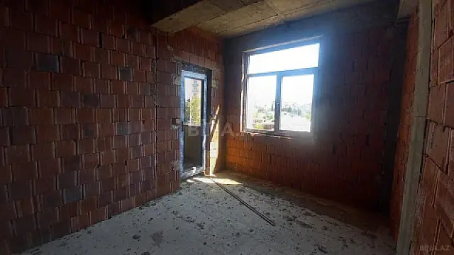 Satılır 3 otaqlı mənzil 112 m²