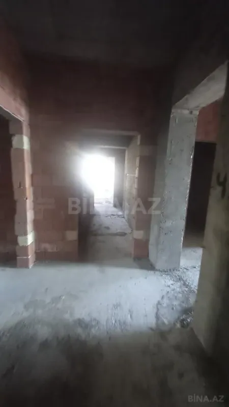 Satılır 3 otaqlı mənzil 112 m²