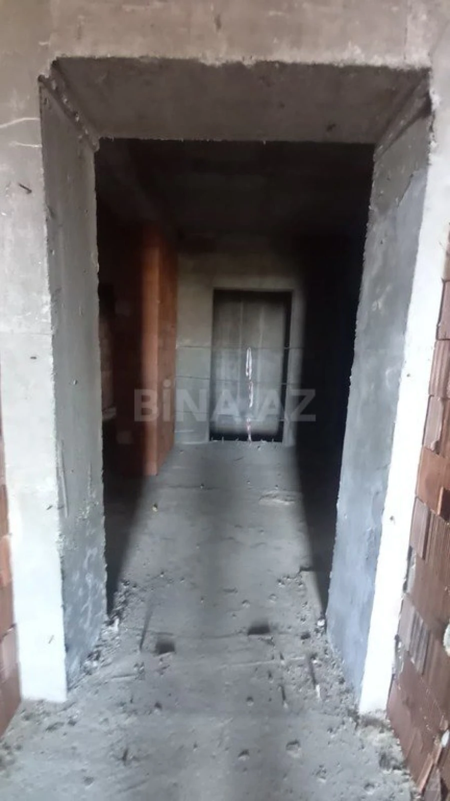 Satılır 3 otaqlı mənzil 112 m²