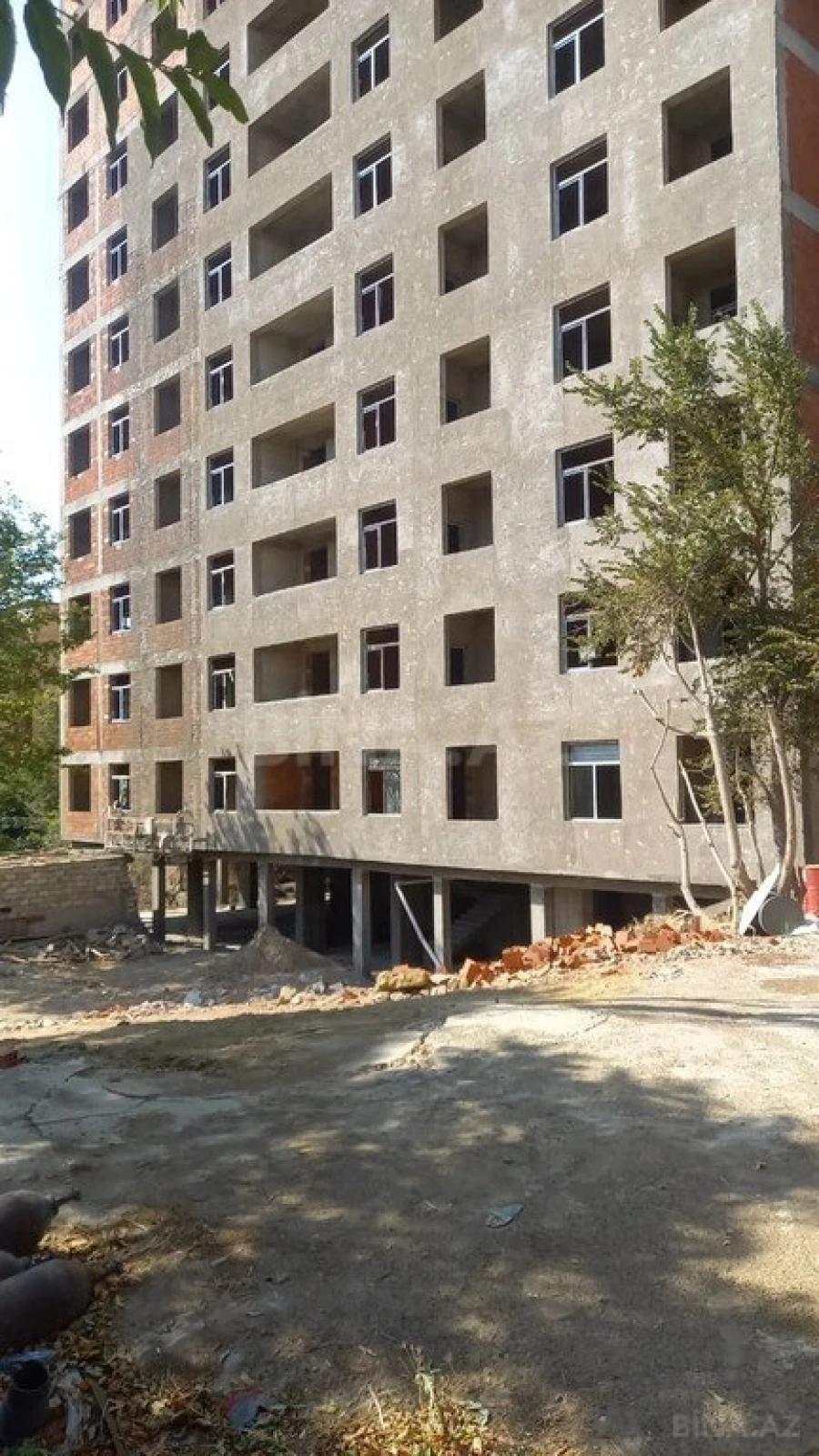 Satılır 3 otaqlı mənzil 112 m²