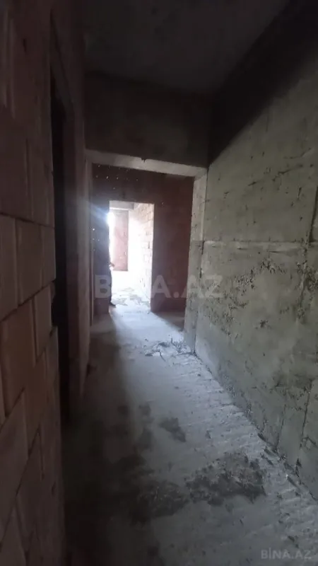 Satılır 3 otaqlı mənzil 112 m²