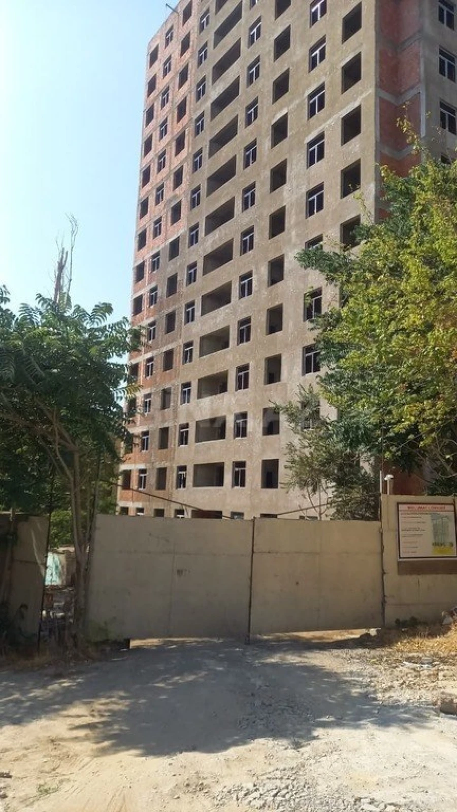 Satılır 3 otaqlı mənzil 112 m²