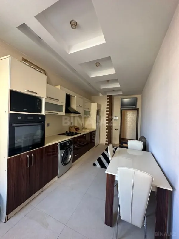 Satılır 2 otaqlı mənzil 115 m²