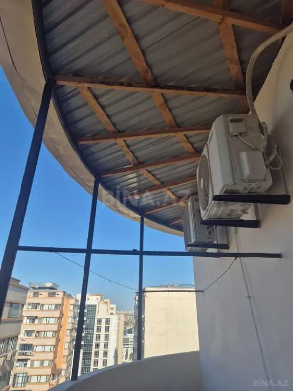 Satılır 2 otaqlı mənzil 115 m²