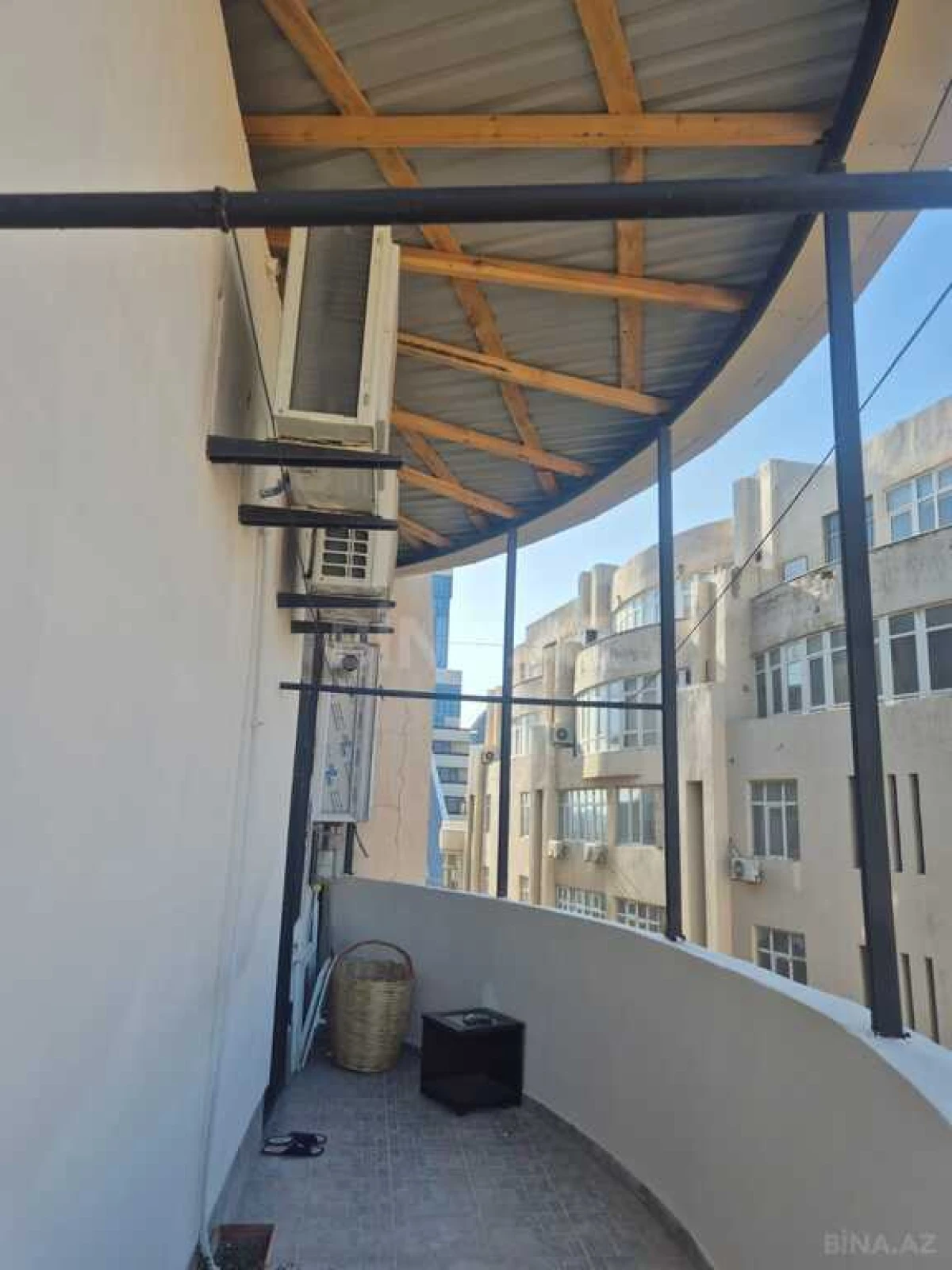 Satılır 2 otaqlı mənzil 115 m²