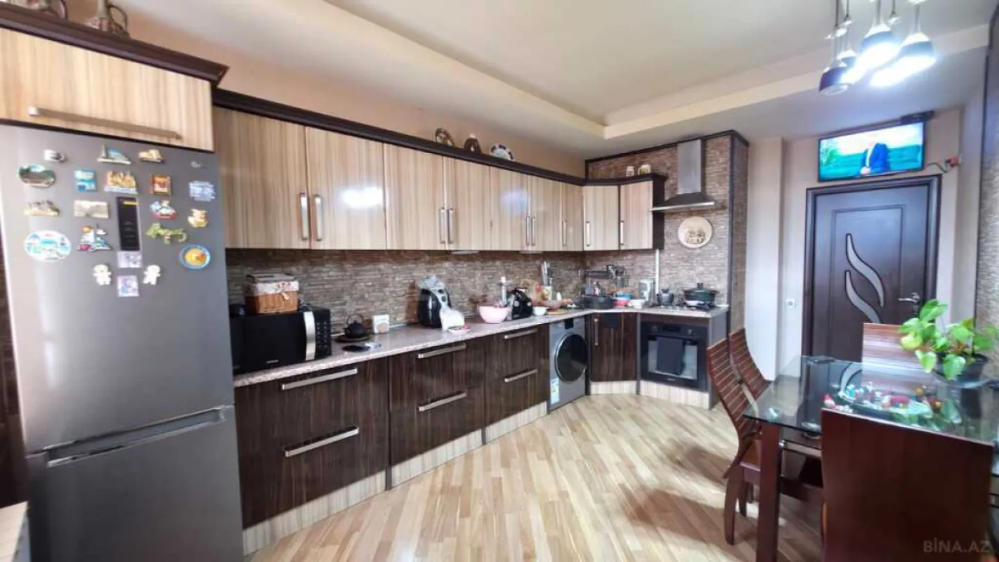 Satılır 2 otaqlı mənzil 86 m²