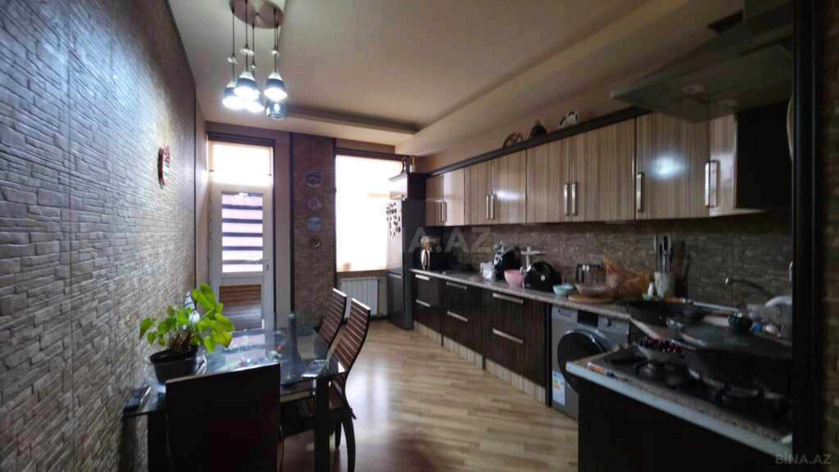 Satılır 2 otaqlı mənzil 86 m²
