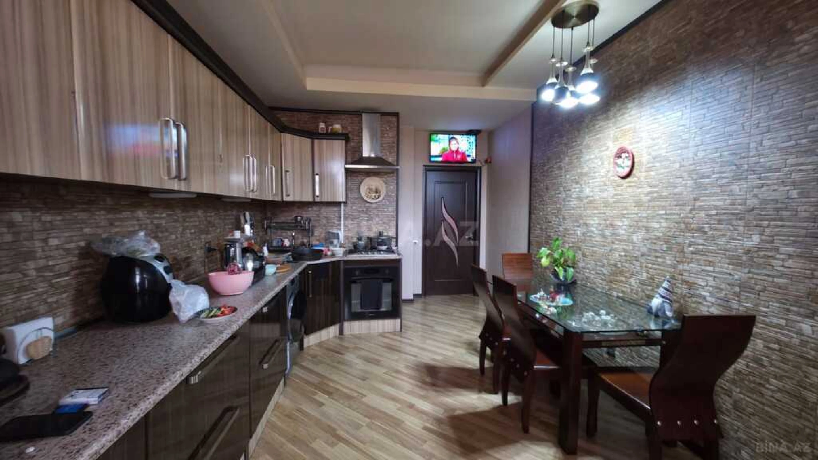 Satılır 2 otaqlı mənzil 86 m²