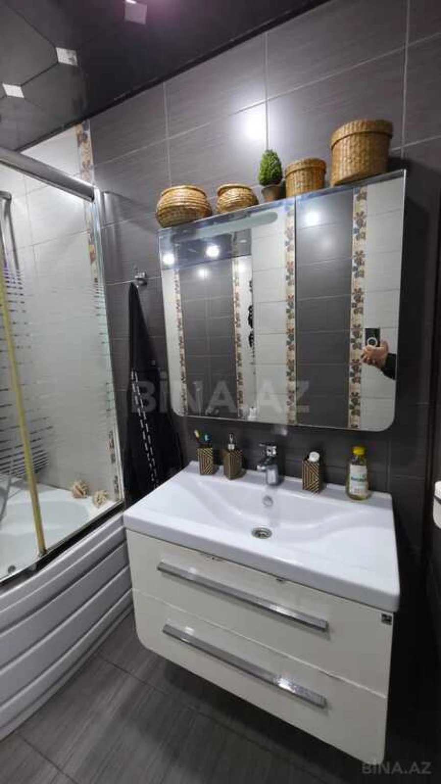 Satılır 2 otaqlı mənzil 86 m²