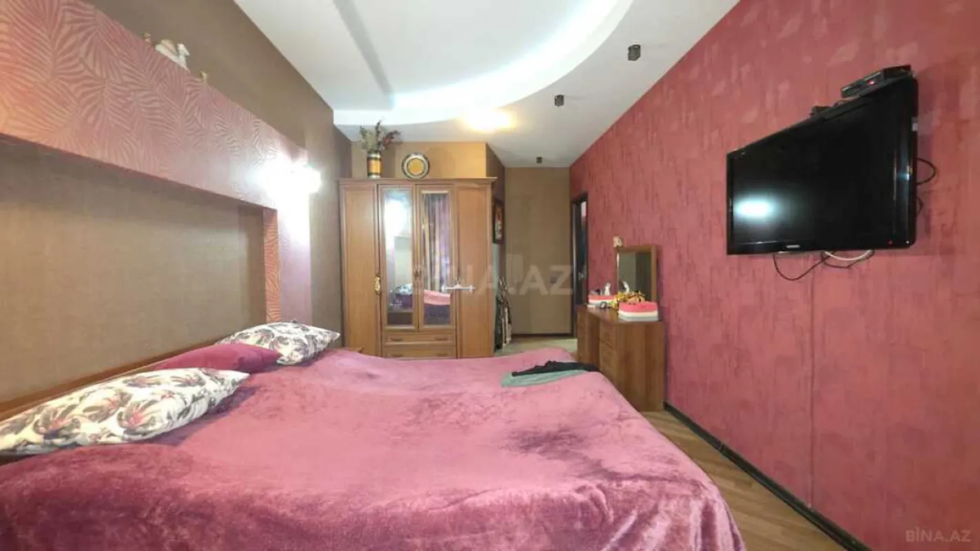 Satılır 2 otaqlı mənzil 86 m²