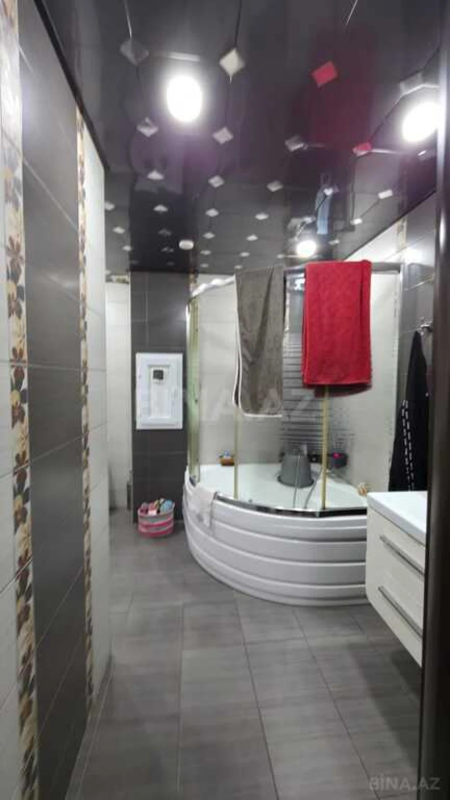 Satılır 2 otaqlı mənzil 86 m²