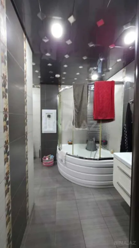 Satılır 2 otaqlı mənzil 86 m²