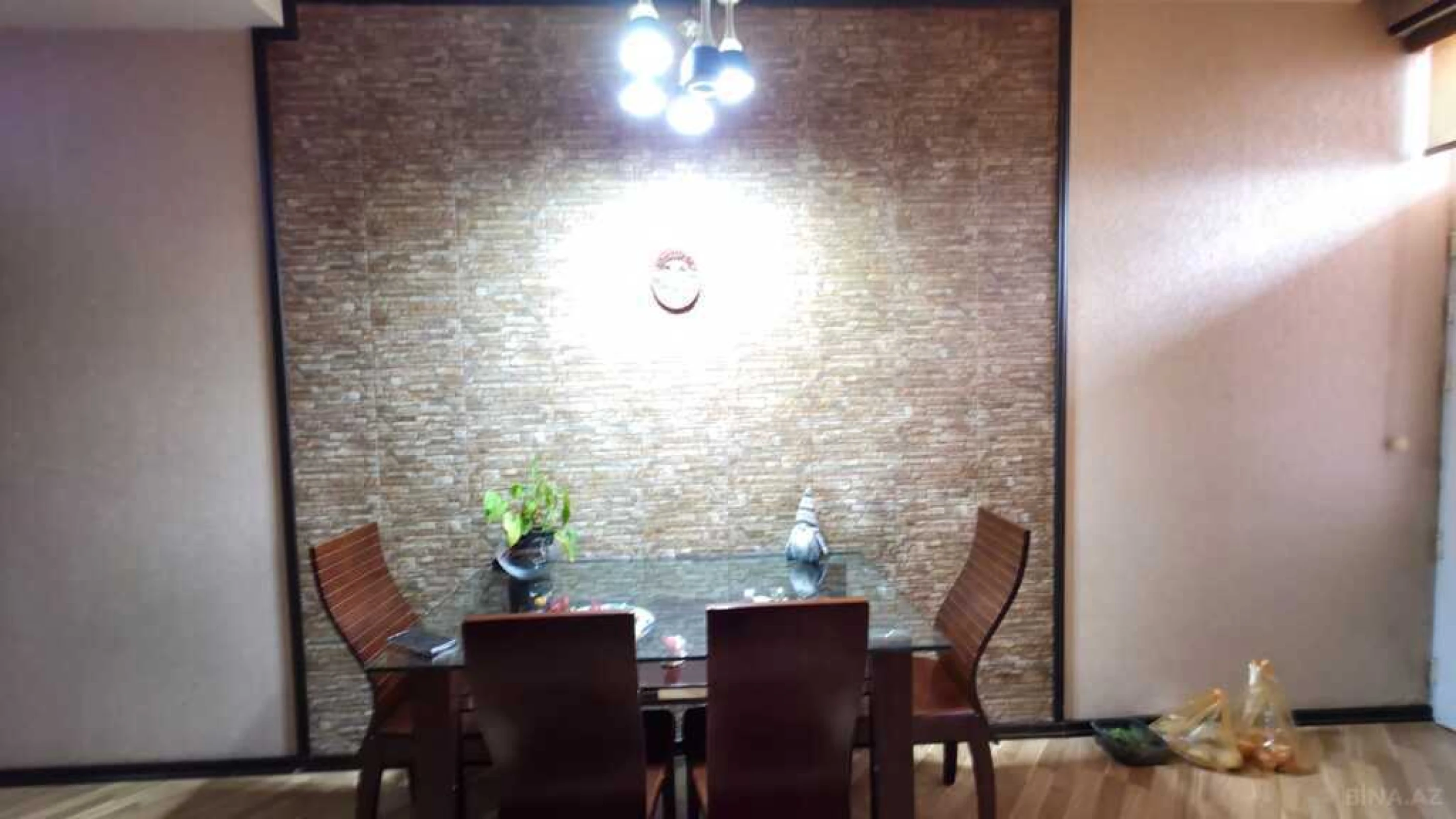 Satılır 2 otaqlı mənzil 86 m²