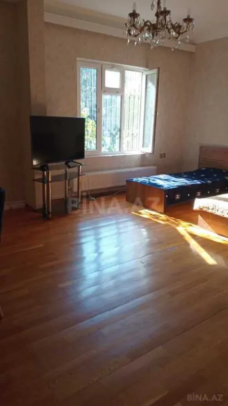 Kirayə verilir 4 otaqlı mənzil 100 m²