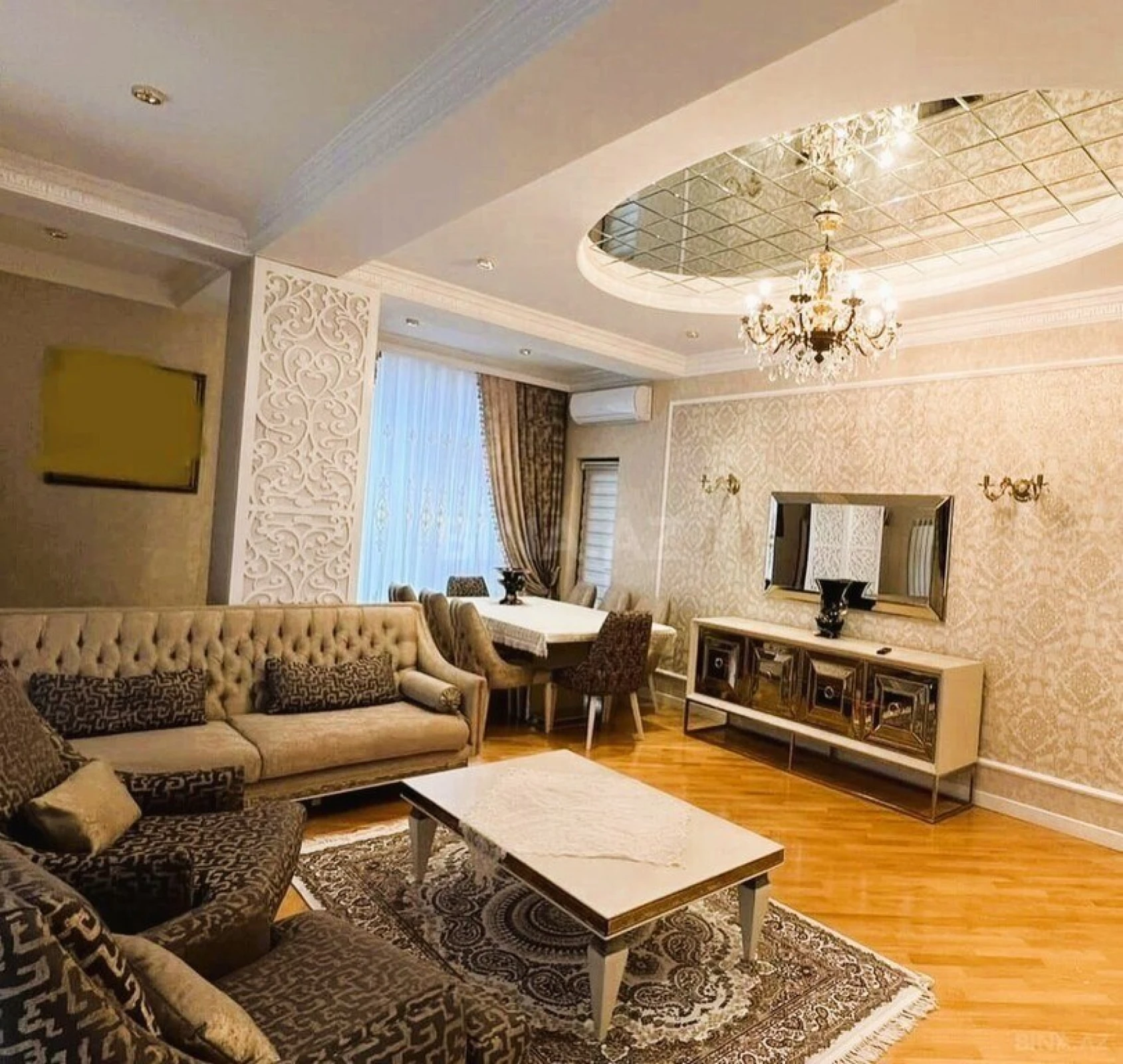 Satılır 3 otaqlı mənzil 130 m²