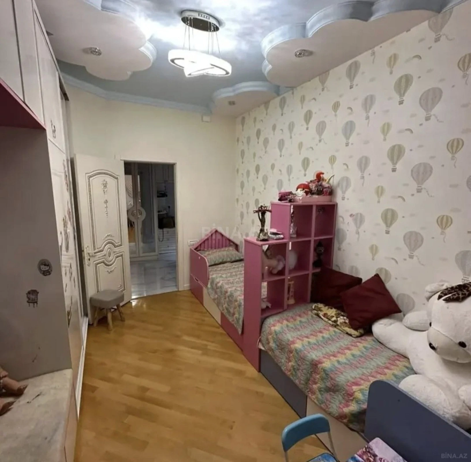 Satılır 3 otaqlı mənzil 130 m²