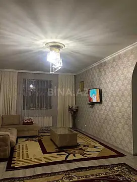 Satılır 7 otaqlı həyət evi 200 m²