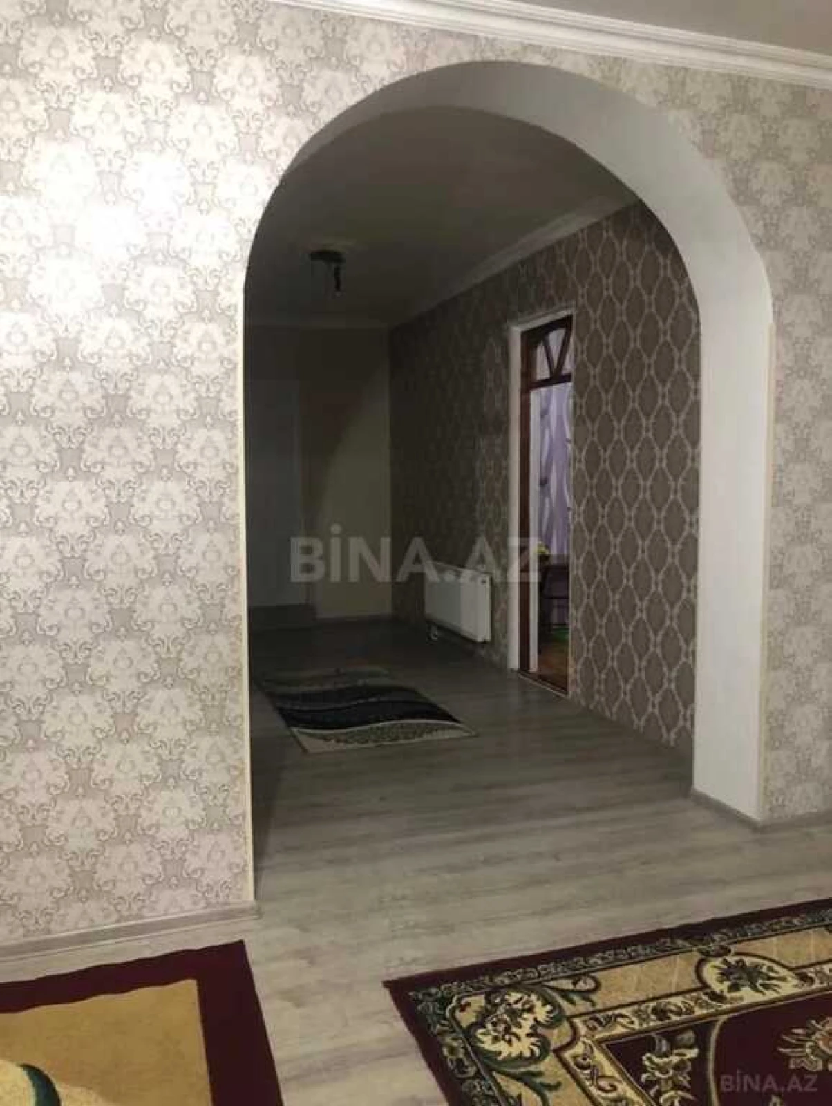 Satılır 7 otaqlı həyət evi 200 m²