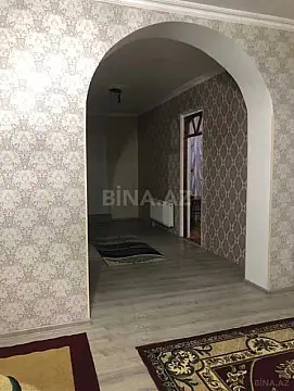 Satılır 7 otaqlı həyət evi 200 m²