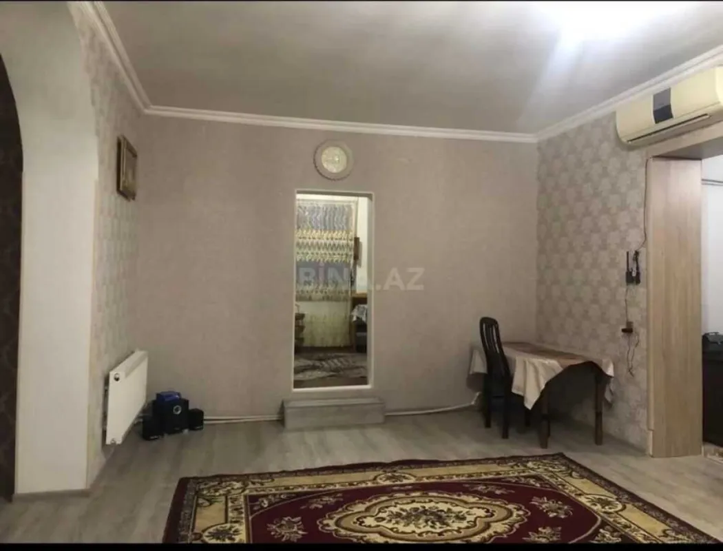 Satılır 7 otaqlı həyət evi 200 m²
