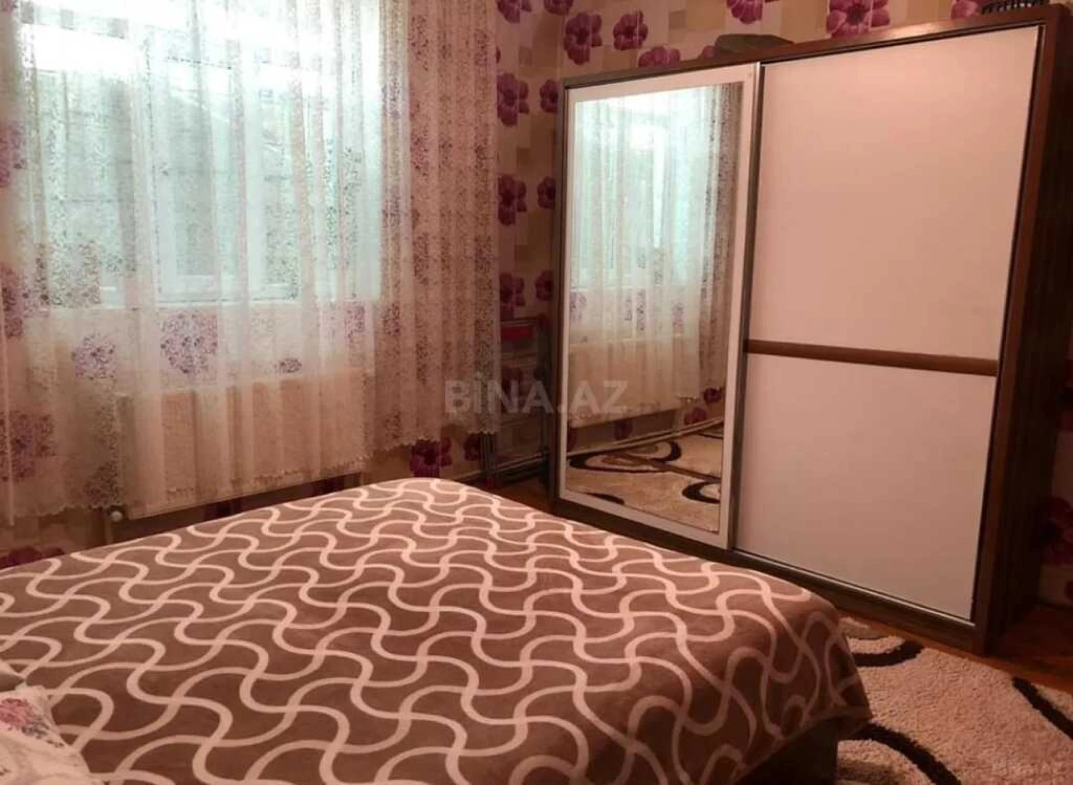 Satılır 7 otaqlı həyət evi 200 m²