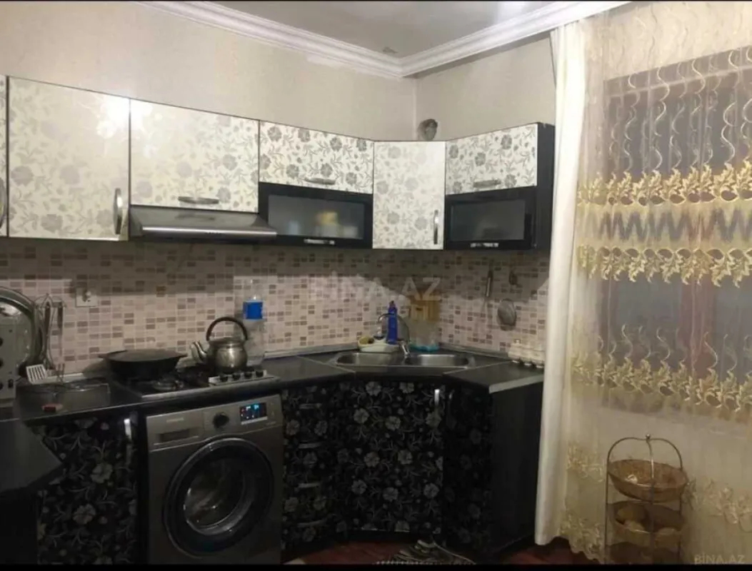 Satılır 7 otaqlı həyət evi 200 m²
