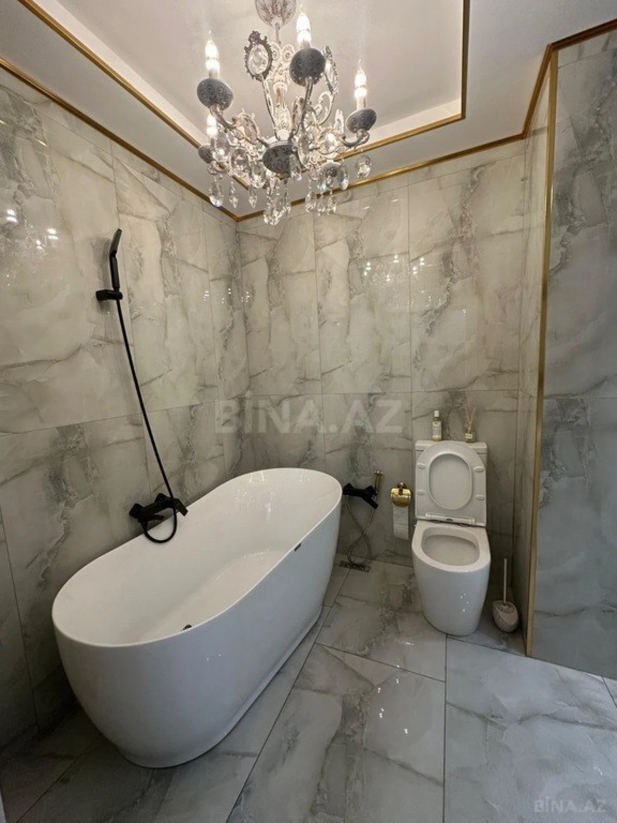 Kirayə verilir 3 otaqlı mənzil 110 m²