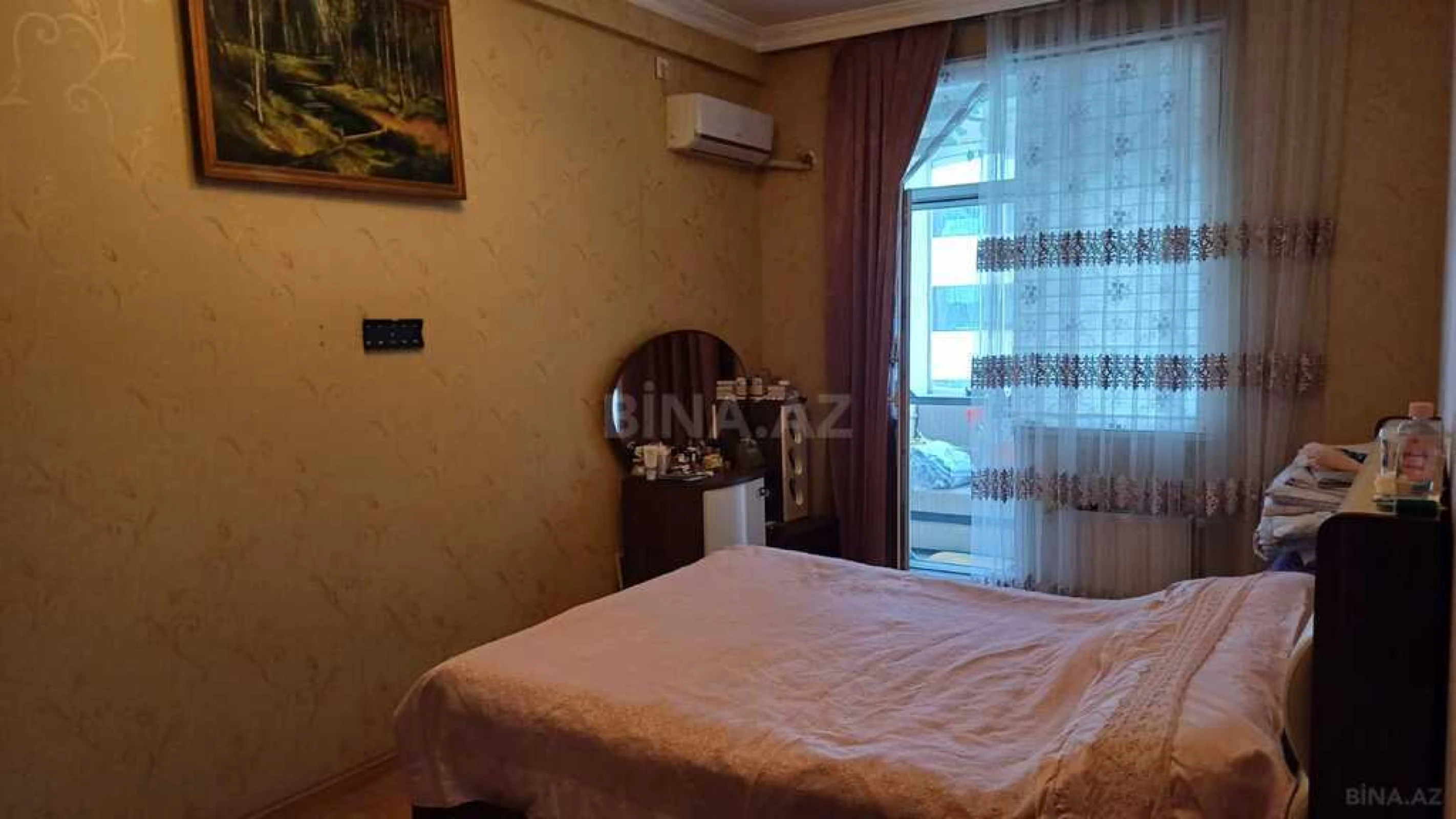 Satılır 2 otaqlı mənzil 76 m²
