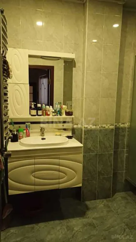 Satılır 2 otaqlı mənzil 76 m²