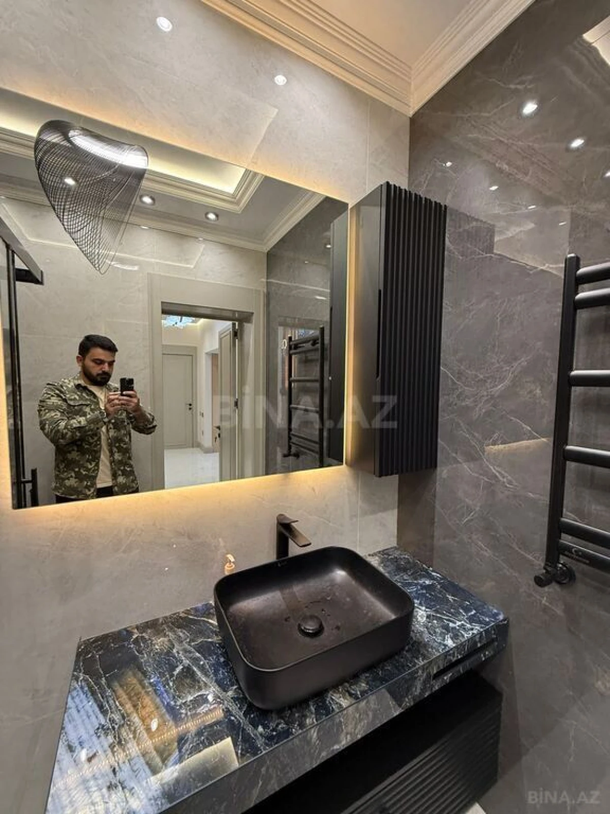 Satılır 2 otaqlı mənzil 68 m²