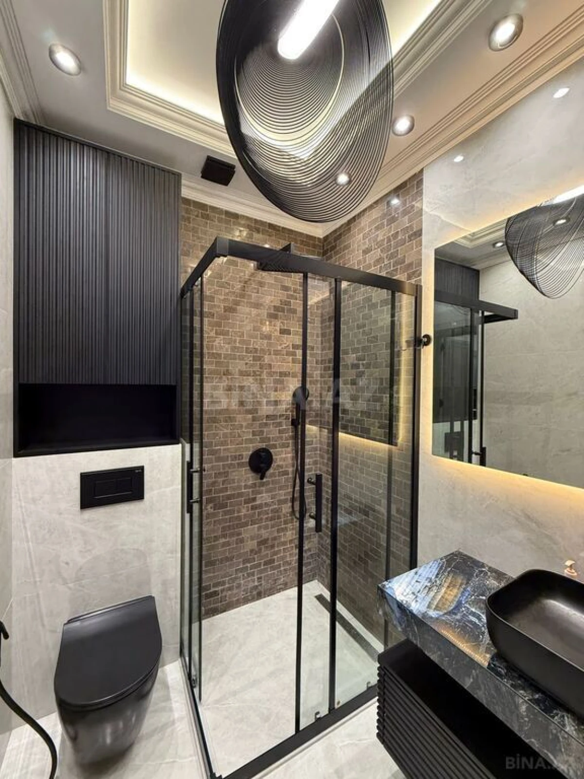 Satılır 2 otaqlı mənzil 68 m²