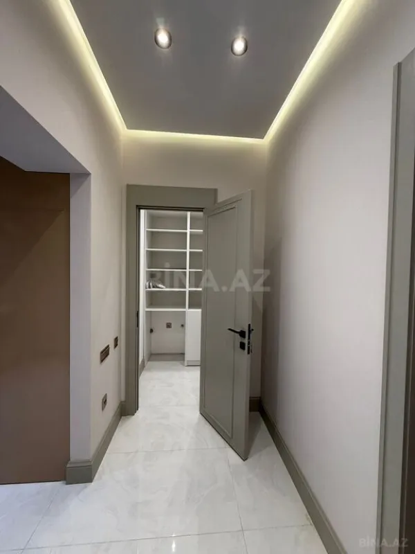 Satılır 2 otaqlı mənzil 68 m²